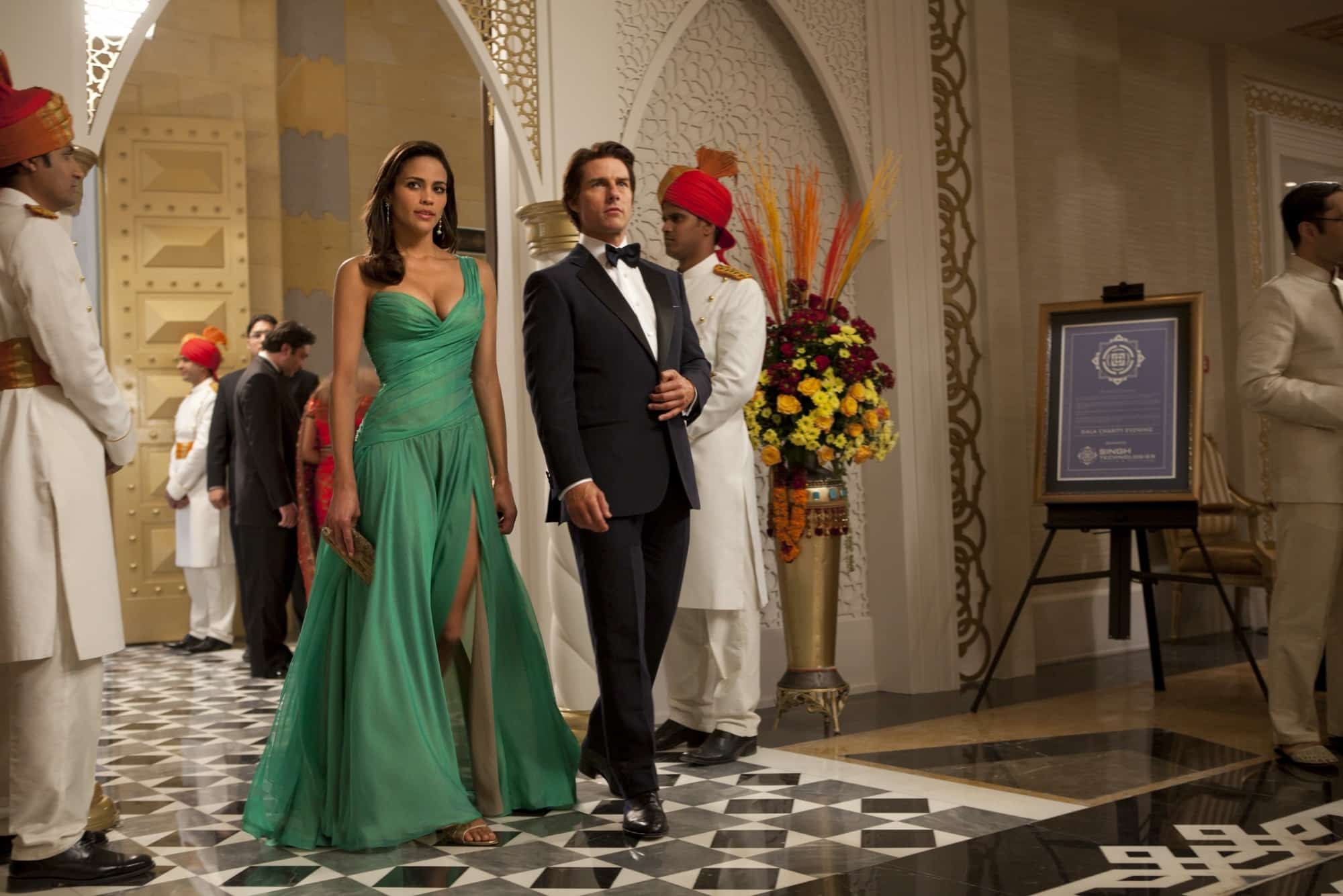 tom cruise paula patton mission impossible ghost protocol movie image