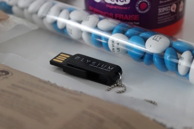 Mais aussi une clé USB (vide) ainsi que des M&Ms personnalisés.