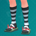 Une capture d’écran de chaussettes hautes rayées blanches de Pokémon Écarlate et Violet: The Saral Mask.