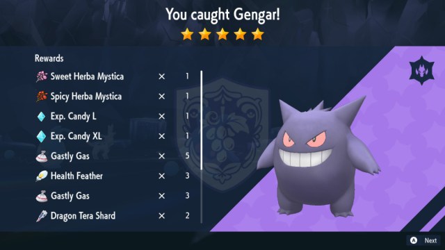 Une capture d’écran de l’écran des résultats du raid dans Pokémon Écarlate et Violet, y compris Gengar et deux objets Herba Mystica différents.