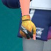 Capture d’écran de Pokemon Scarlet et Violet des gants d’entraîneur de feu.