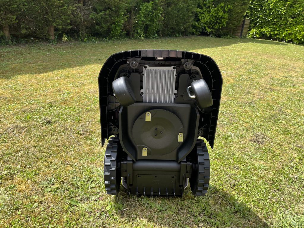Ecovacs GOAT O800 RTK 10