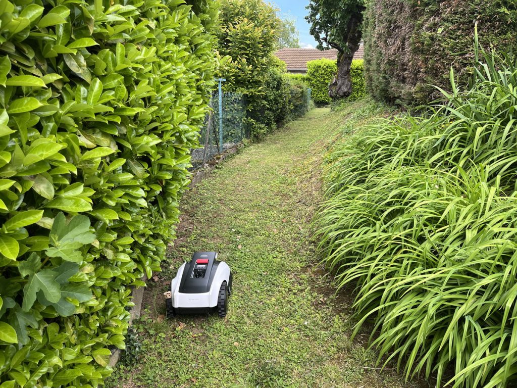 Ecovacs GOAT O800 RTK 25