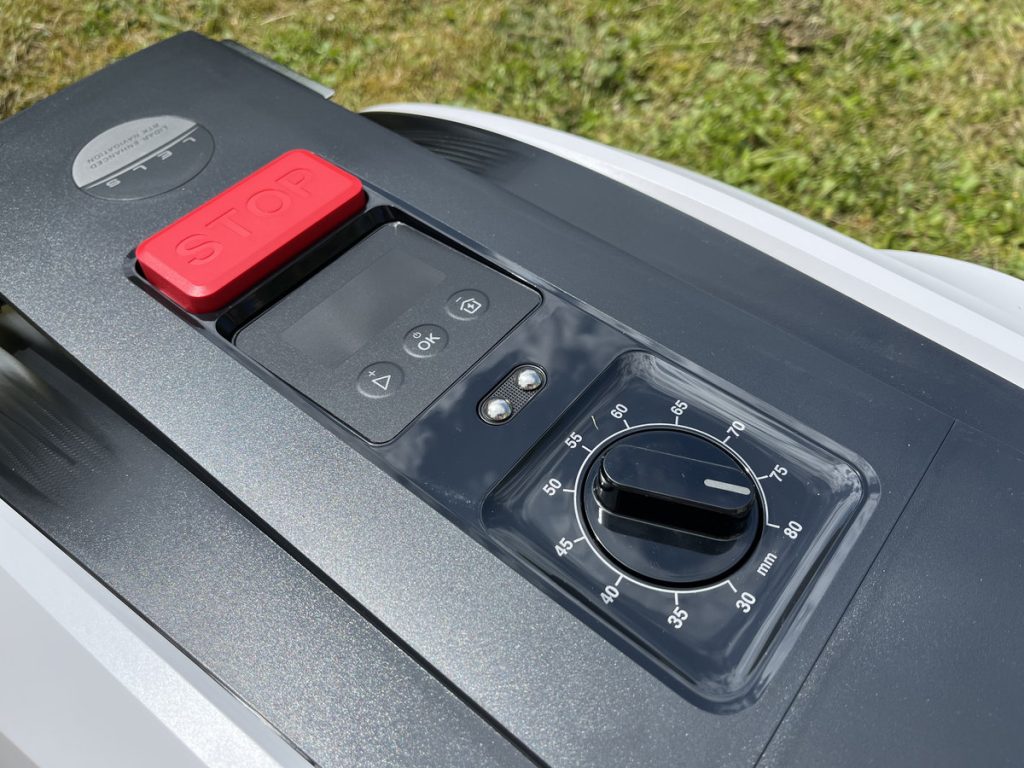 Ecovacs GOAT O800 RTK 9