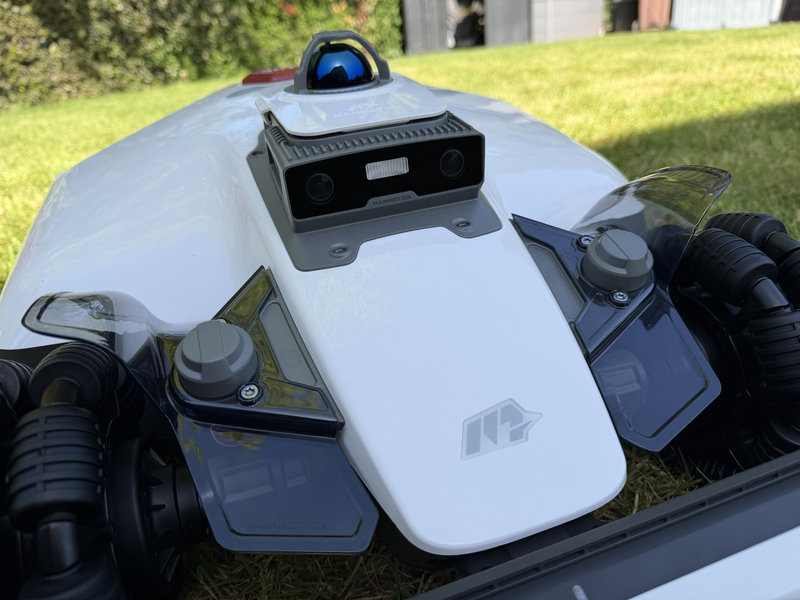 Mammotion Luba 3 AWD 14