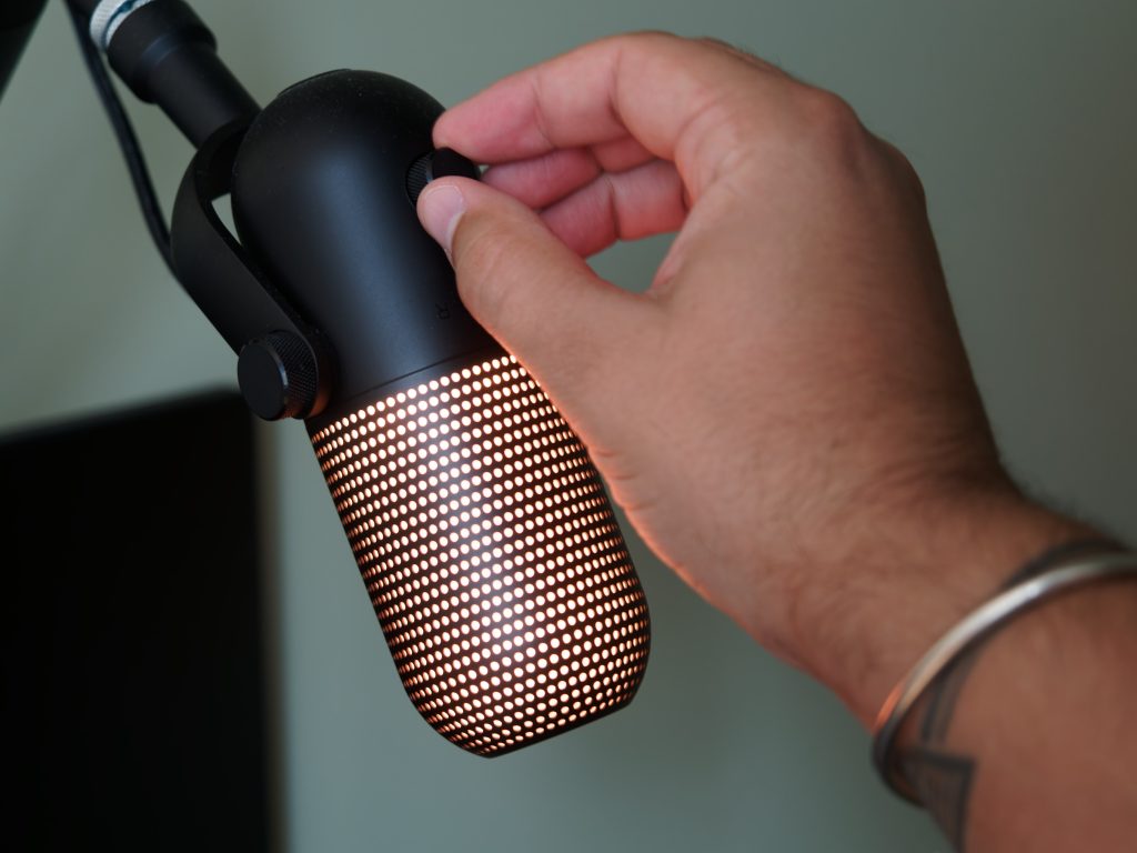 Razer seiren v3 chroma 3