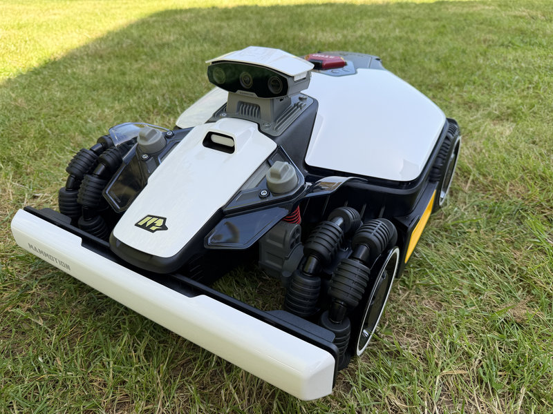 Mammotion LUBA Mini 2 AWD 4